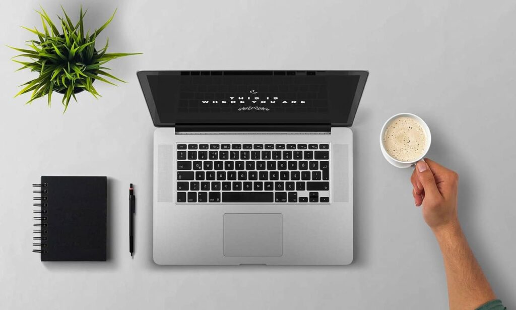 zen desk with laptop